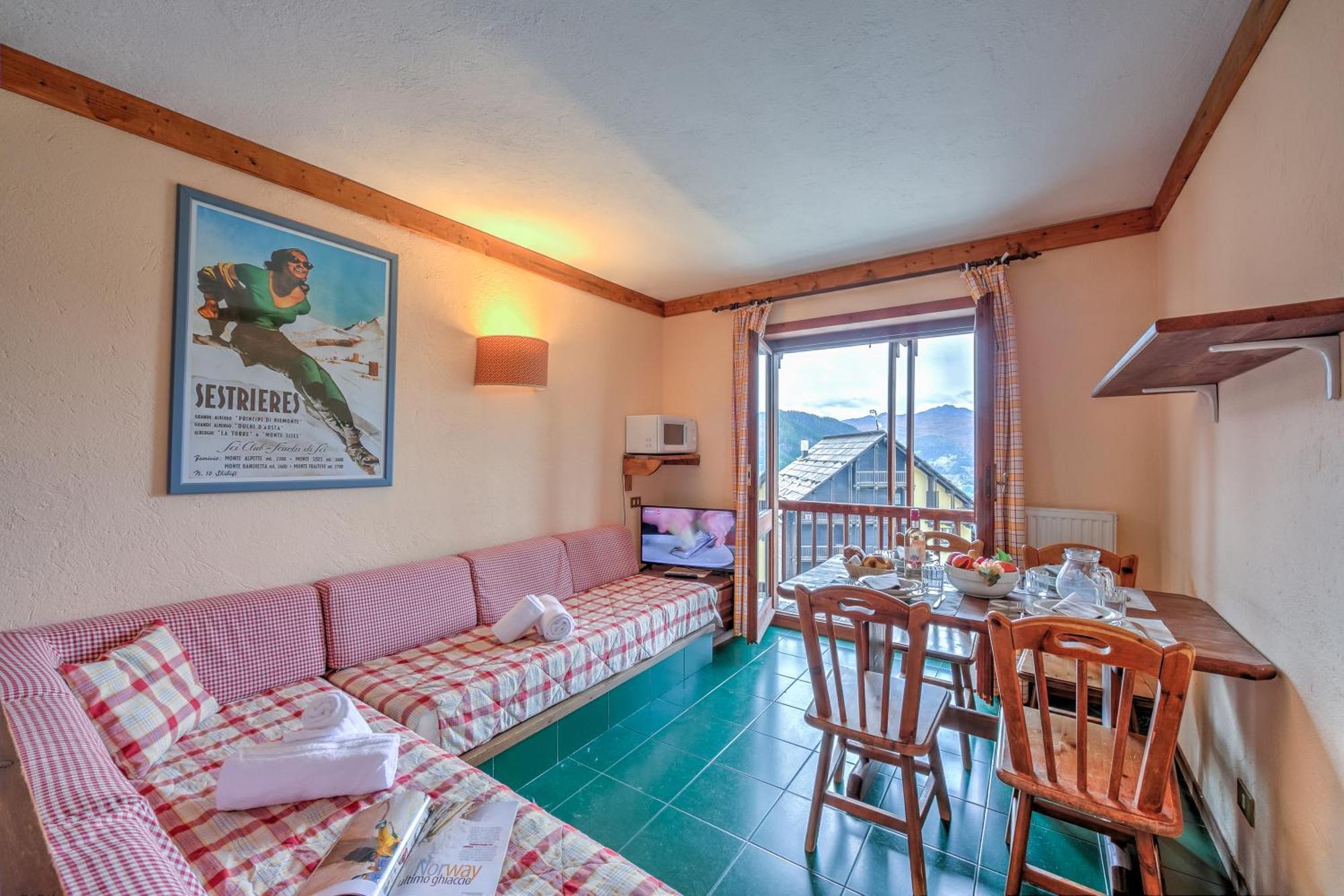Grange Hike & Ski Sestriere Apartments Room photo